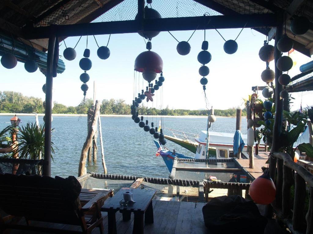 Peacock Hostel Ko Lanta Extérieur photo