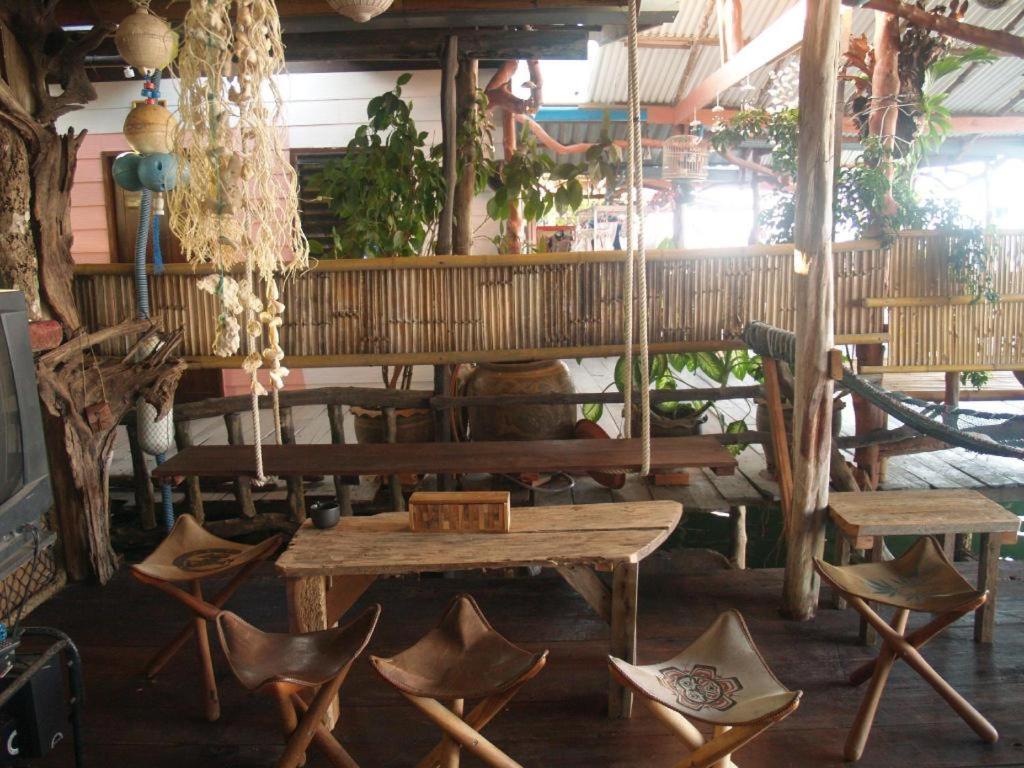 Peacock Hostel Ko Lanta Extérieur photo
