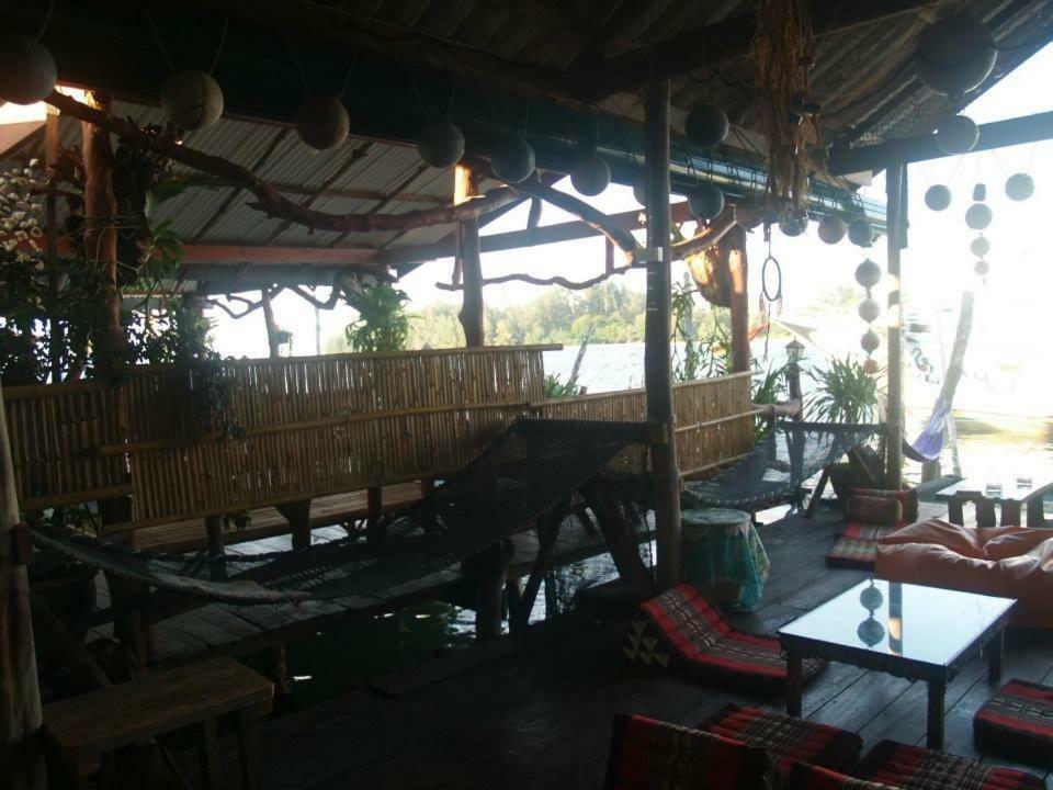 Peacock Hostel Ko Lanta Extérieur photo