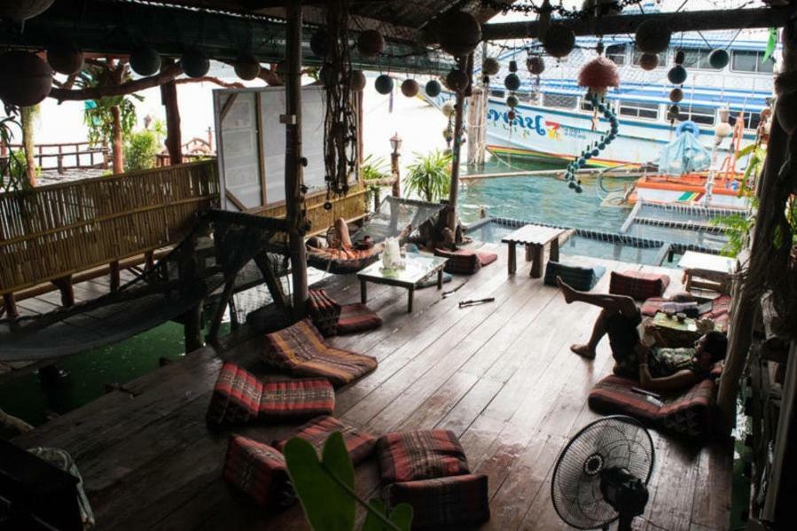 Peacock Hostel Ko Lanta Extérieur photo