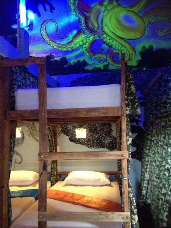 Peacock Hostel Ko Lanta Extérieur photo